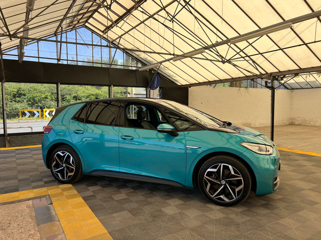 Volkswagen ID.3 Hatchback Blue #2