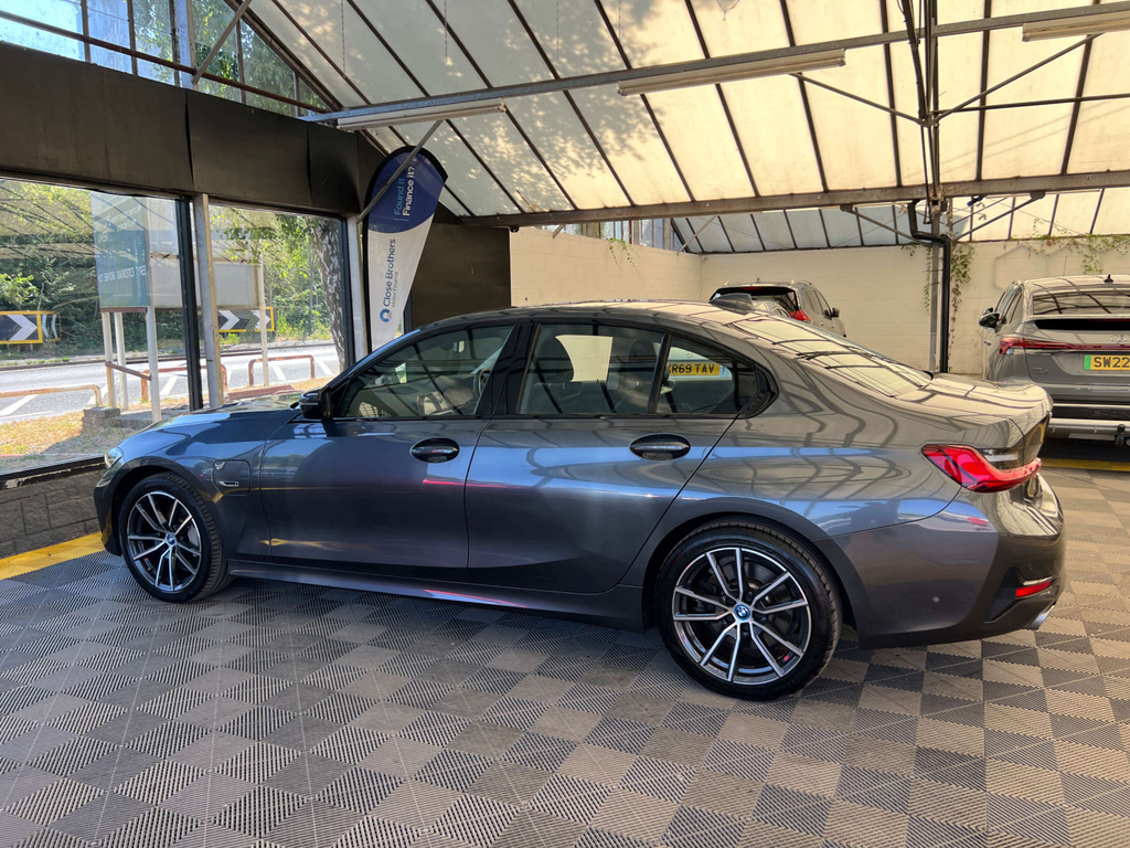 BMW 3 Series Saloon YF22RHO Grey #4