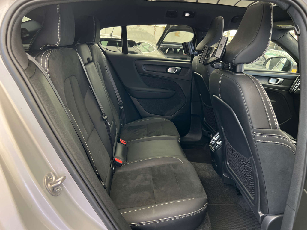 Volvo C40 Plus Black #14