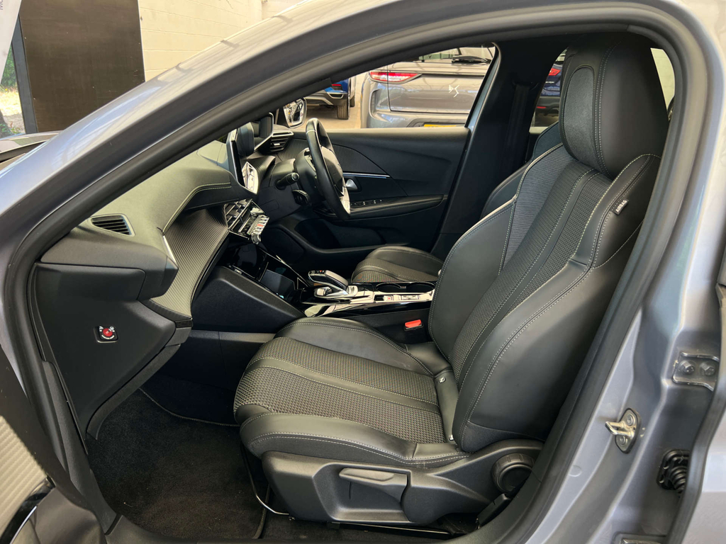 Peugeot 208 1.2 Puretech 100 Allure Premium Cwvehiclemarketing Grey #17