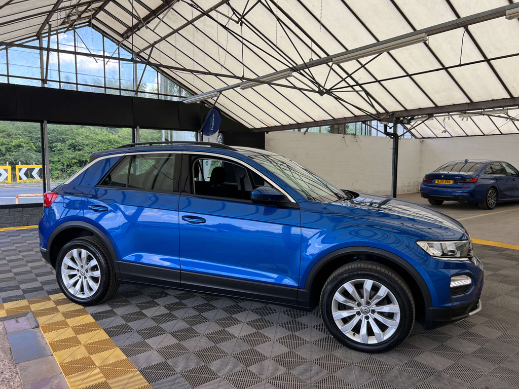 Volkswagen T-Roc Suv Blue