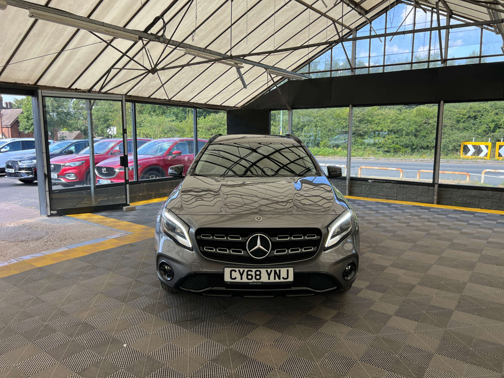 Mercedes-Benz GLA Class Gla 180 Urban Edition Grey #2