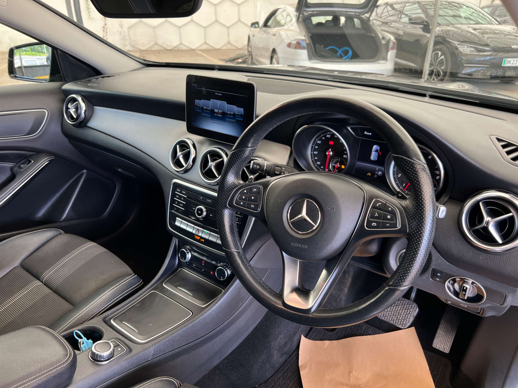 Mercedes-Benz GLA Class 1.6 Gla180 Urban Edition Suv 7G-dct Eur Red #7
