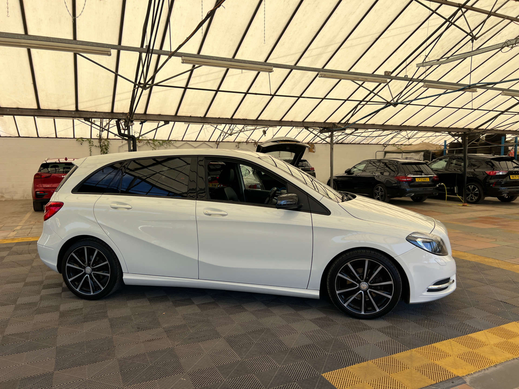 Mercedes-Benz B Class B180 Cdi Blueefficiency Sport White