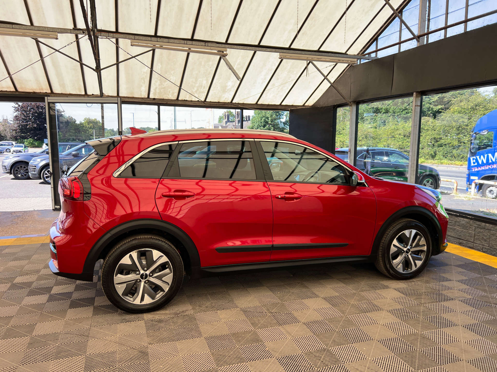 Kia Niro Suv Red #5