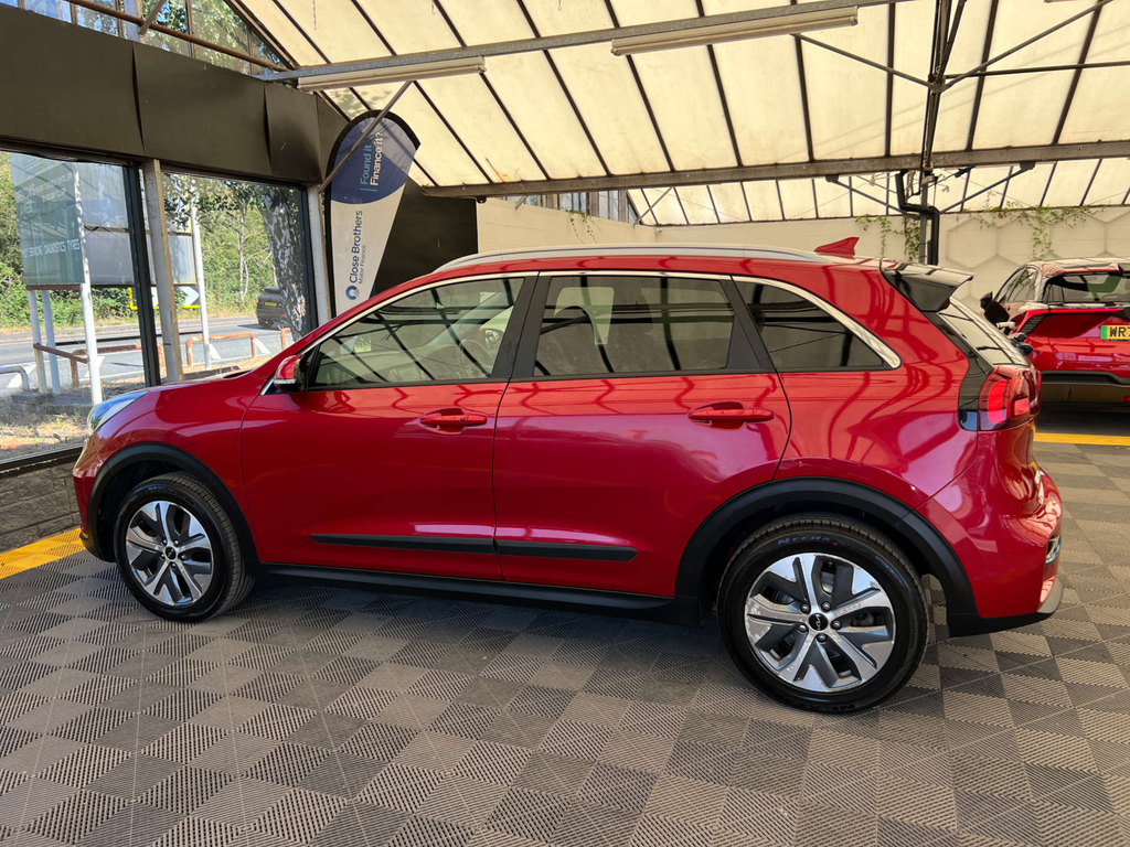 Kia Niro Suv Red #4