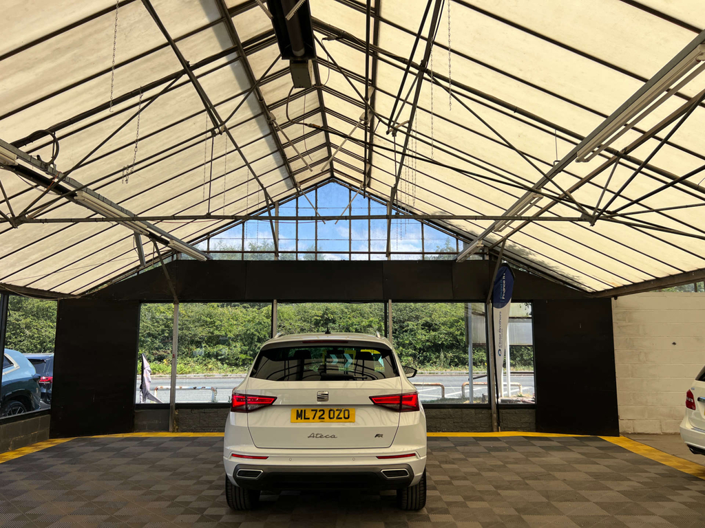 Seat Ateca Suv White #5