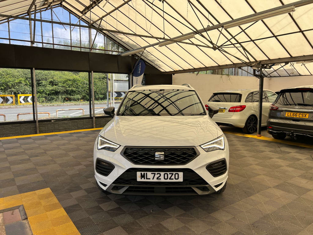 Seat Ateca Suv White #2