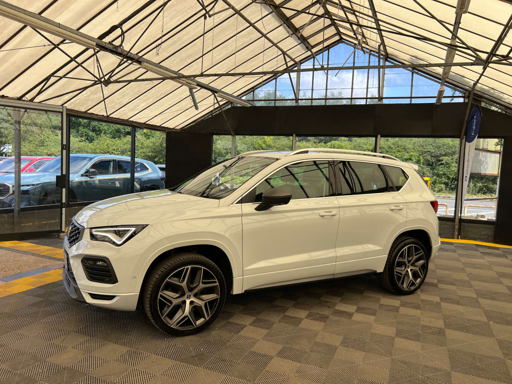 Seat Ateca Suv White #3