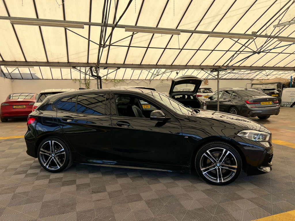 BMW 1 Series 2L Null Blue #1