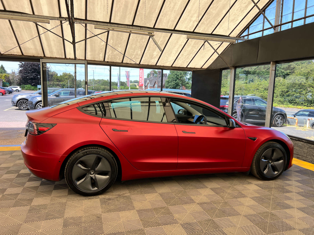 Tesla Model 3 Saloon Red #5