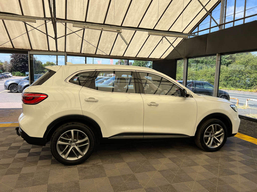 MG HS Suv LD72ZGL White #5