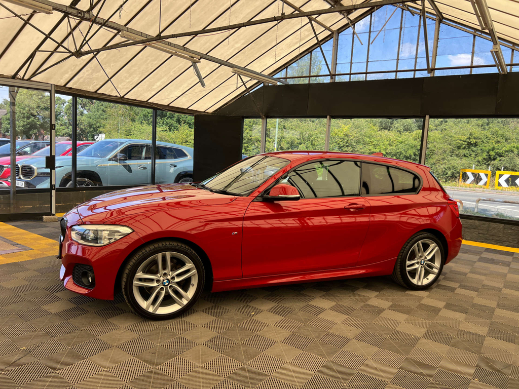 BMW 1 Series Hatchback Red #3