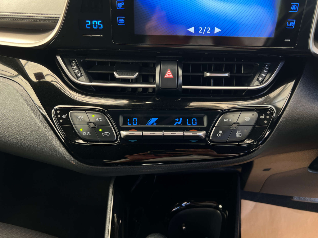 Toyota C-Hr Dynamic Blue #15