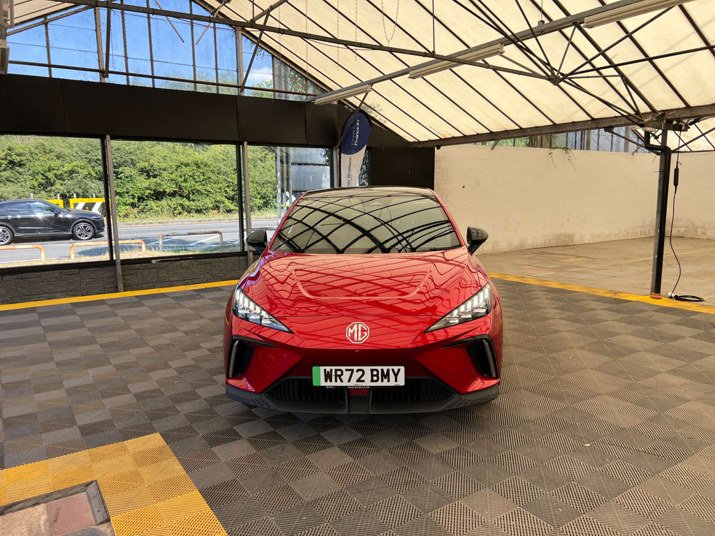 MG MG4 Hatchback Red #2