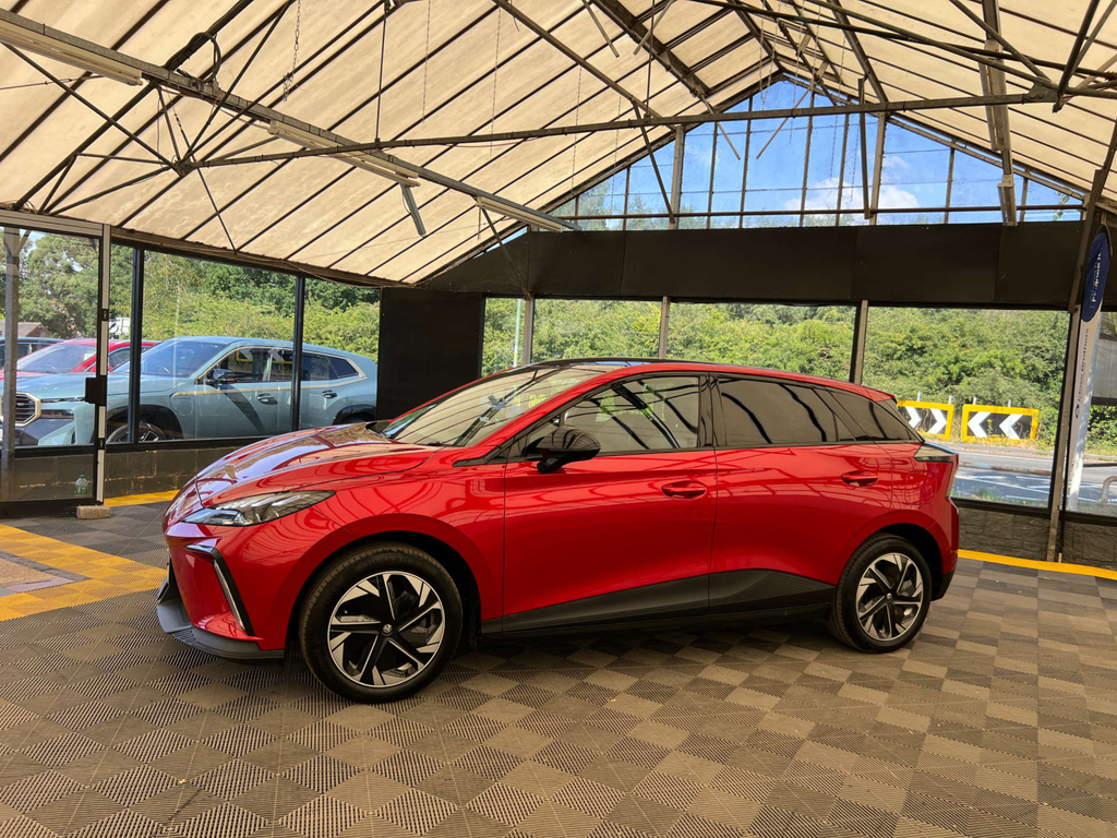 MG MG4 Hatchback Red #3