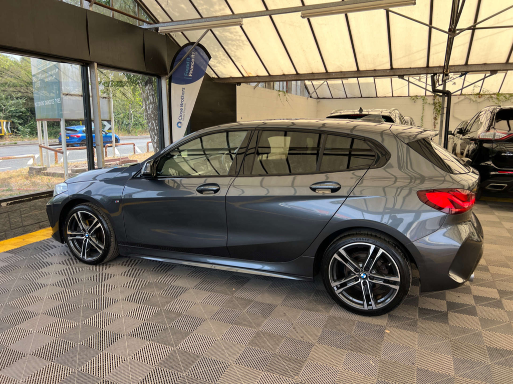 BMW 1 Series Hatchback Grey #4