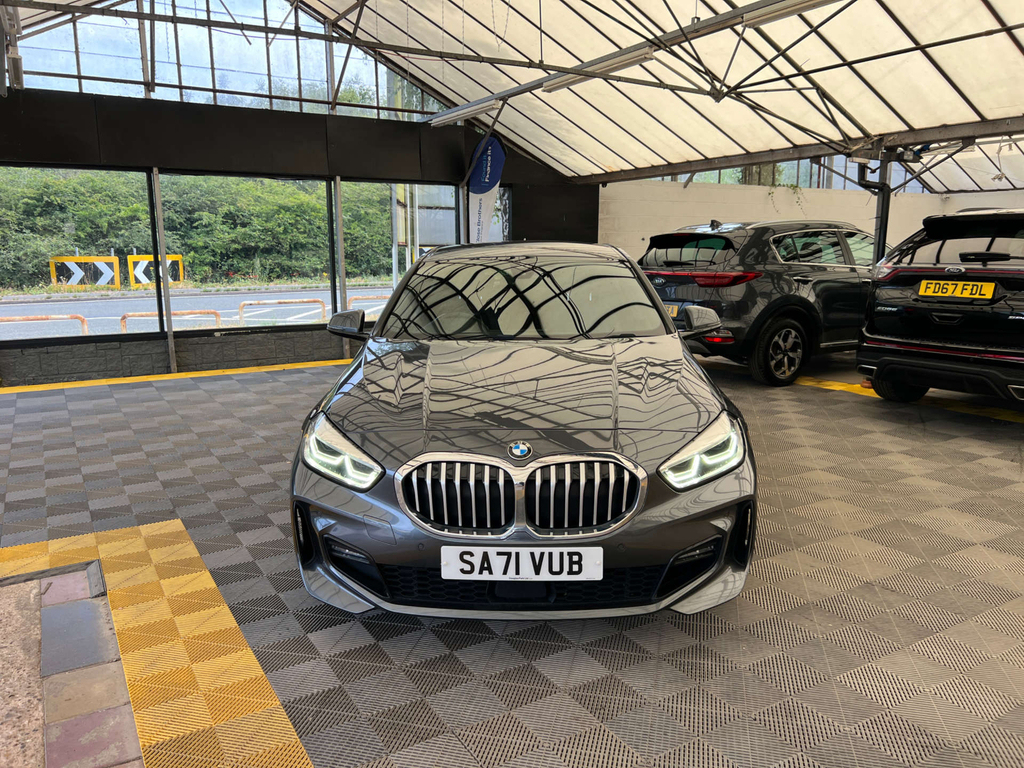 BMW 1 Series Hatchback Grey #2