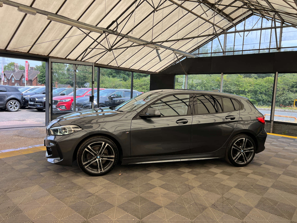 BMW 1 Series Hatchback Grey #3