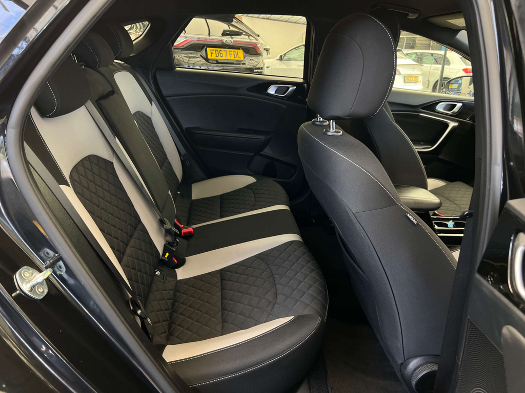 Kia Proceed 1.5 T-gdi 158Bhp Gt-line Isg Black #19