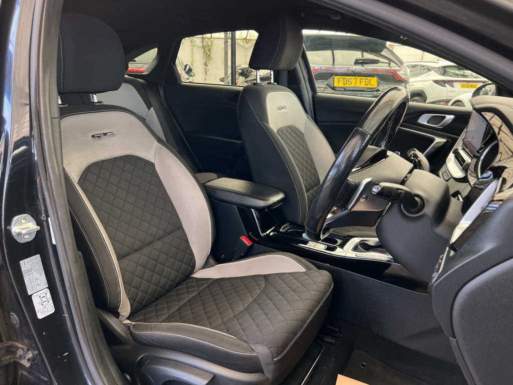 Kia Proceed Estate Black #6