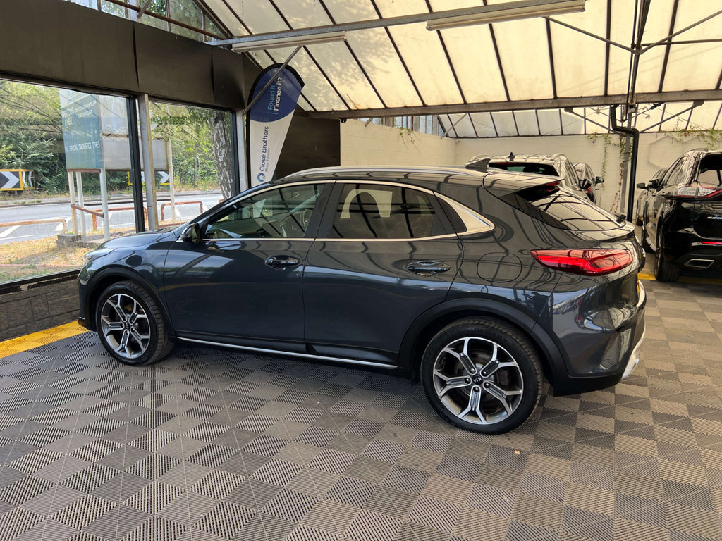 Kia Xceed Suv Grey #4