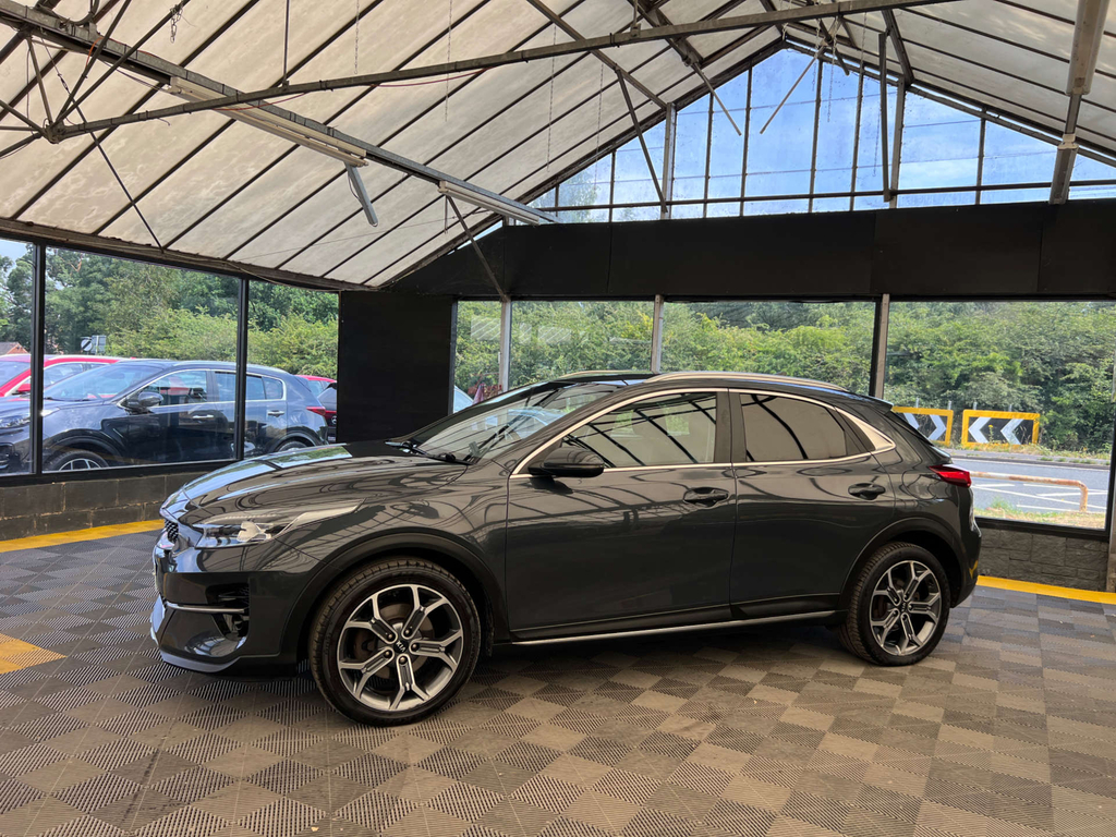 Kia Xceed Suv Grey #3
