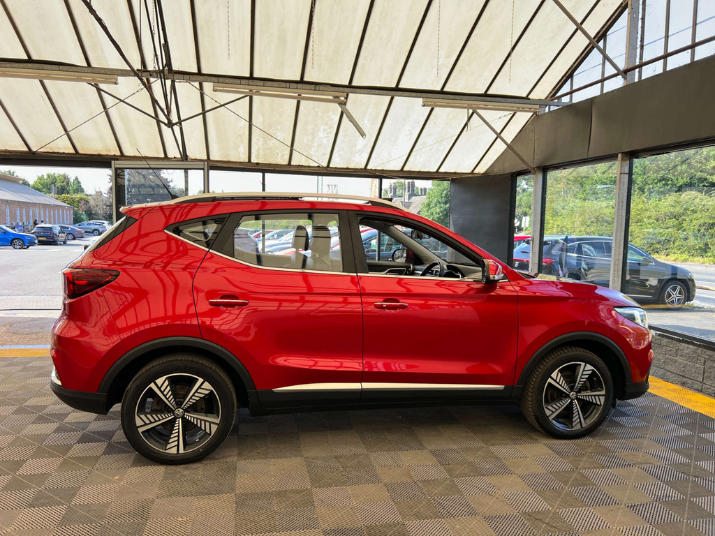 MG ZS Suv Red #5