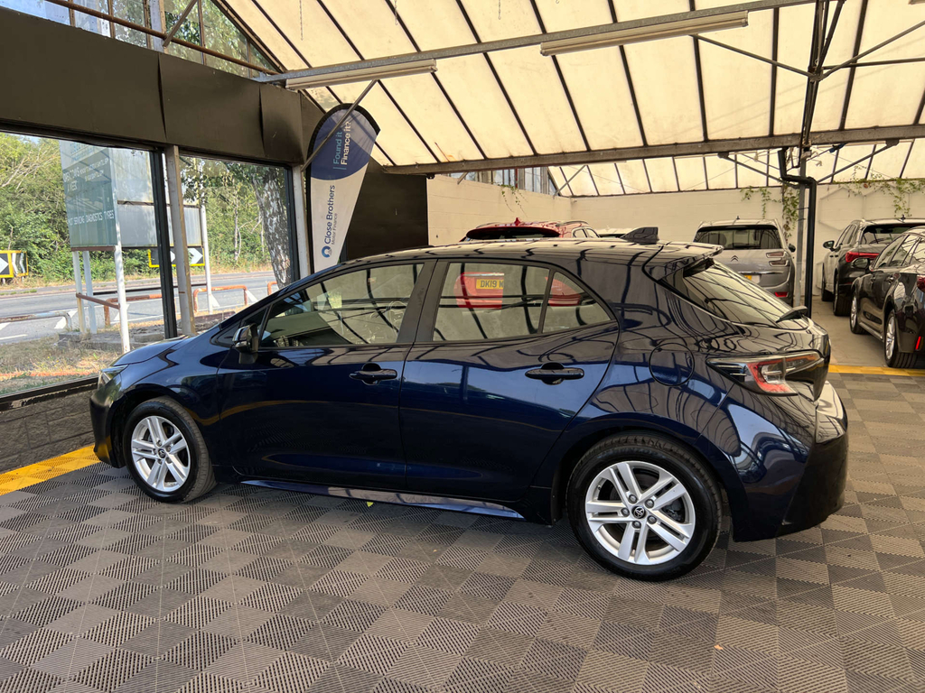 Toyota Corolla Hatchback Blue #3