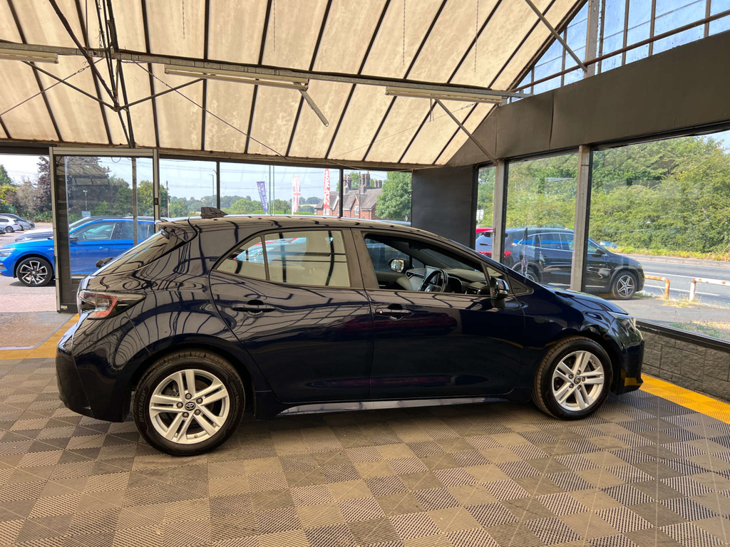 Toyota Corolla Hatchback Blue #4