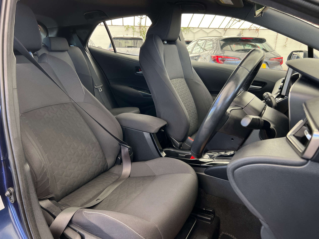 Toyota Corolla Hatchback Blue #5