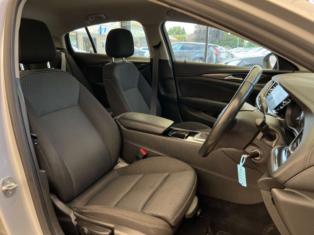 Vauxhall Insignia Hatchback Silver #5