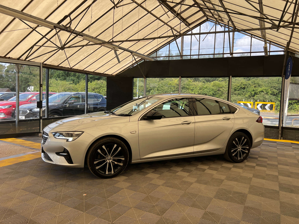 Vauxhall Insignia Hatchback Silver #2