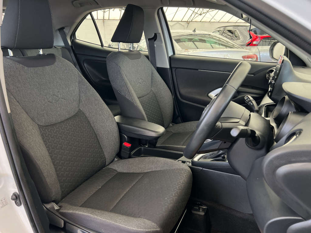 Toyota Yaris Cross Suv BD23KHY White #6
