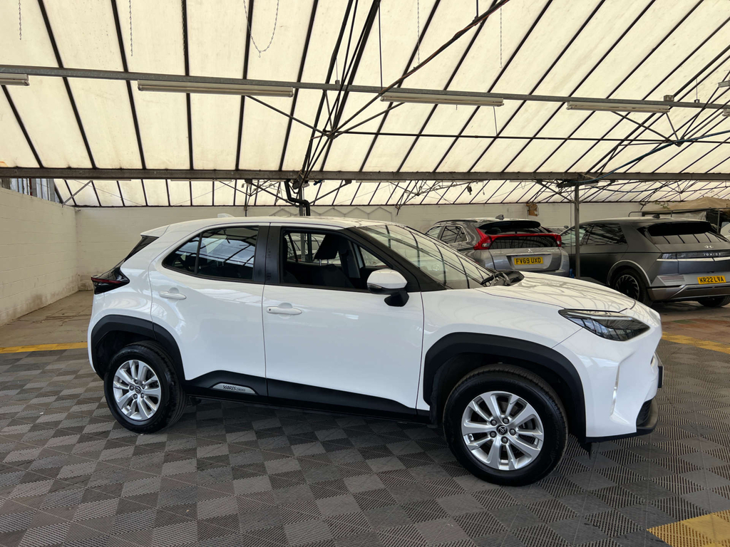 Toyota Yaris Cross Suv White