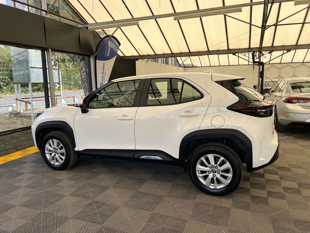 Toyota Yaris Cross Suv BD23KHY White #4