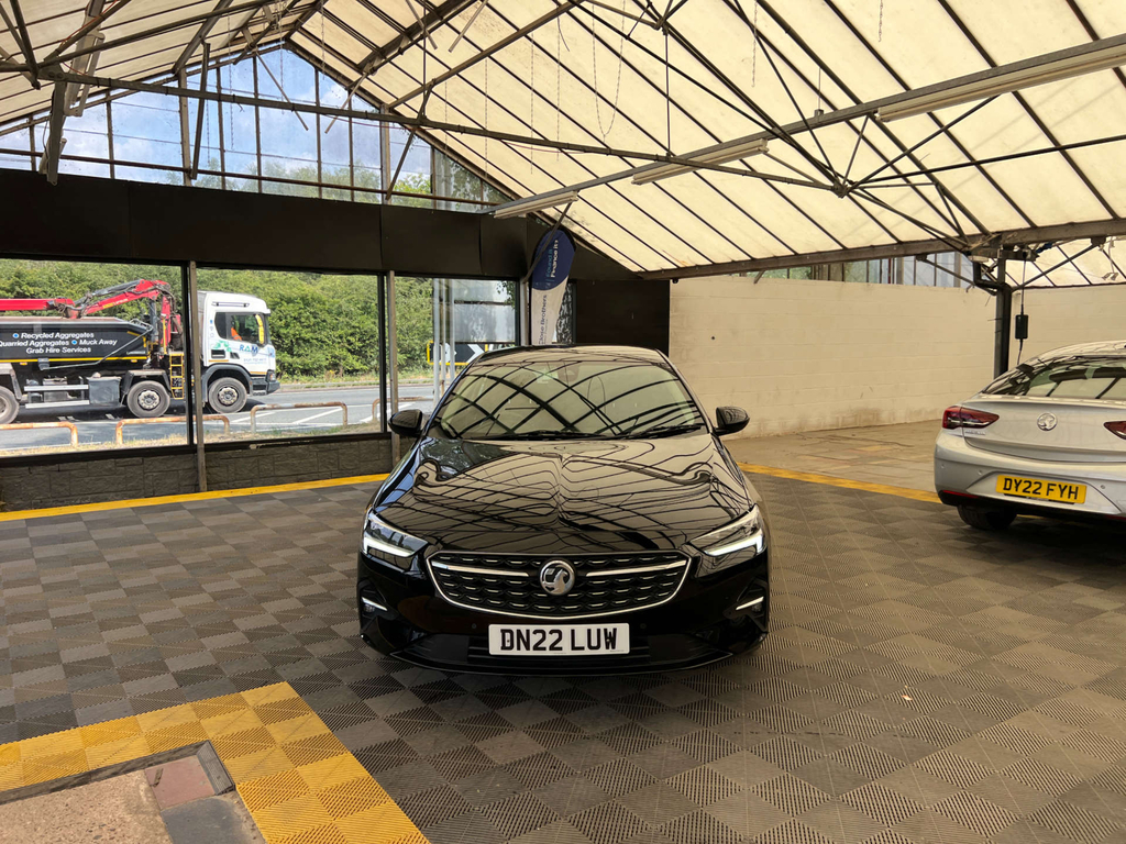 Vauxhall Insignia Hatchback Black #2