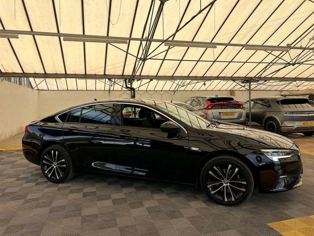 Vauxhall Insignia Hatchback Black