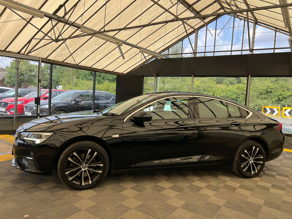 Vauxhall Insignia Hatchback Black #3