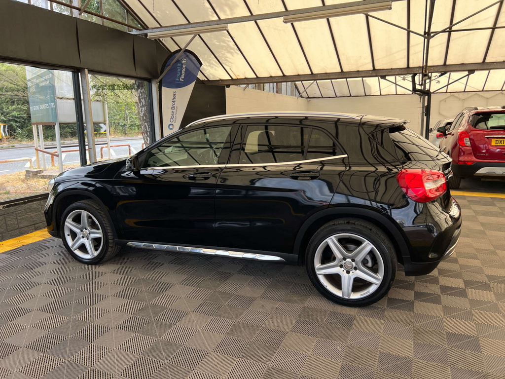 Mercedes-Benz GLA Class Suv LR68LMX Black #3