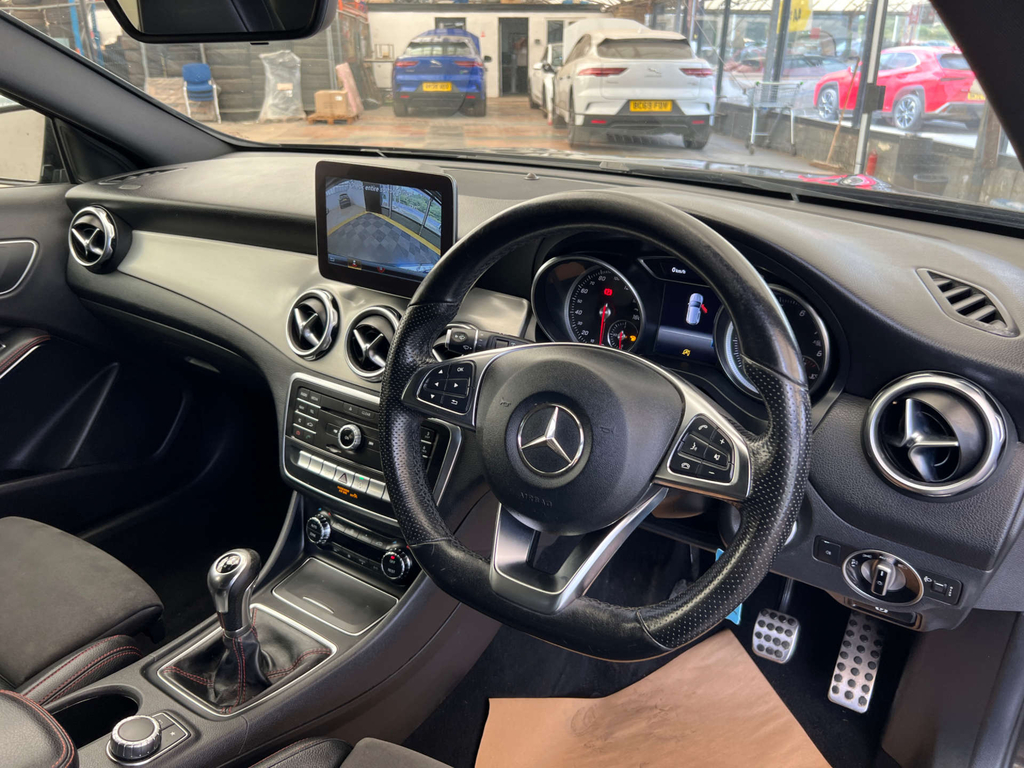 Mercedes-Benz GLA Class Suv LR68LMX Black #6