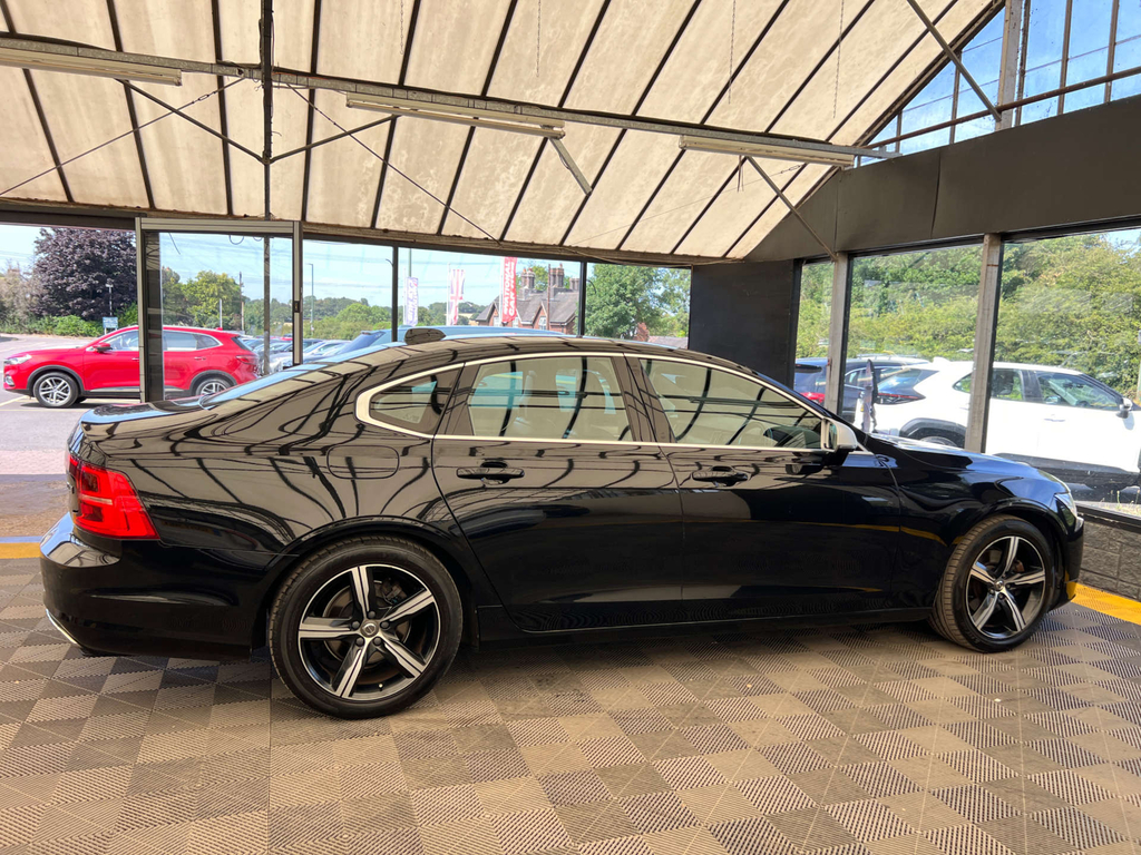 Volvo S90 Saloon Black #5