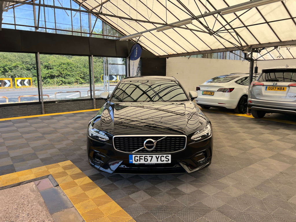 Volvo S90 Saloon Black #2