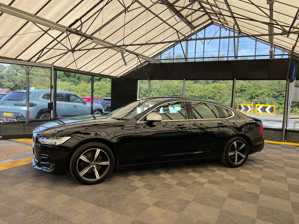 Volvo S90 Saloon Black #3