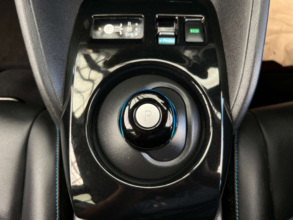 Nissan Leaf 40Kwh Acenta Red #16
