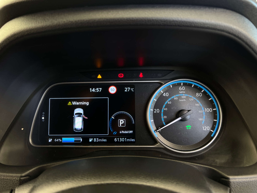 Nissan Leaf 40Kwh Acenta Red #8