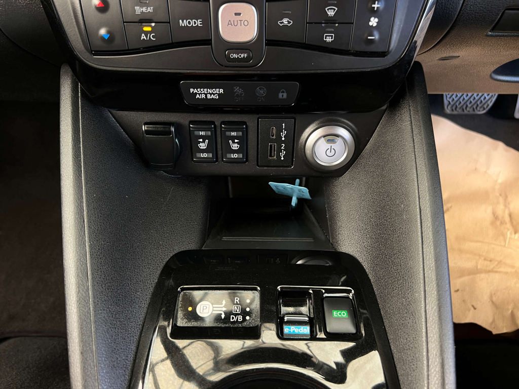 Nissan Leaf 40Kwh Acenta Red #15