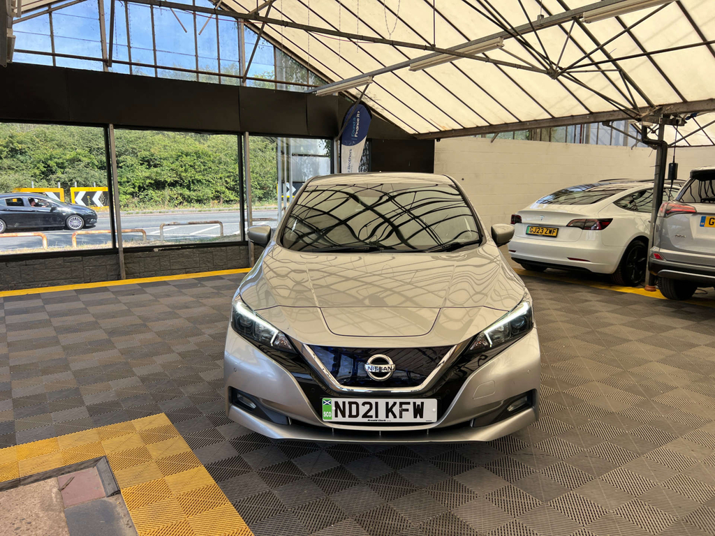 Nissan Leaf Hatchback Silver #2