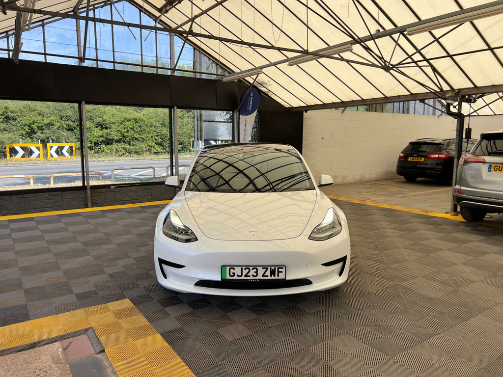 Tesla Model 3 Saloon White #2