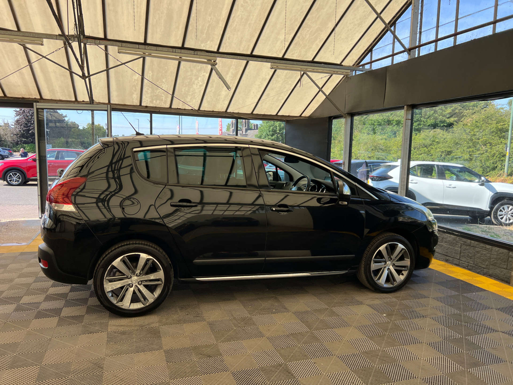 Peugeot 3008 Suv Black #5
